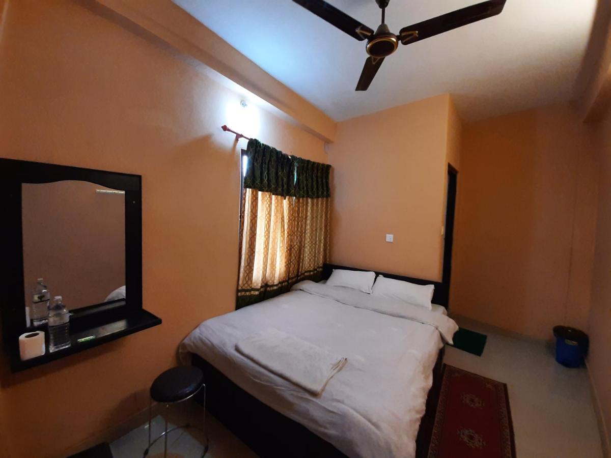 بوكْرا Hotel Eagle Zone المظهر الخارجي الصورة