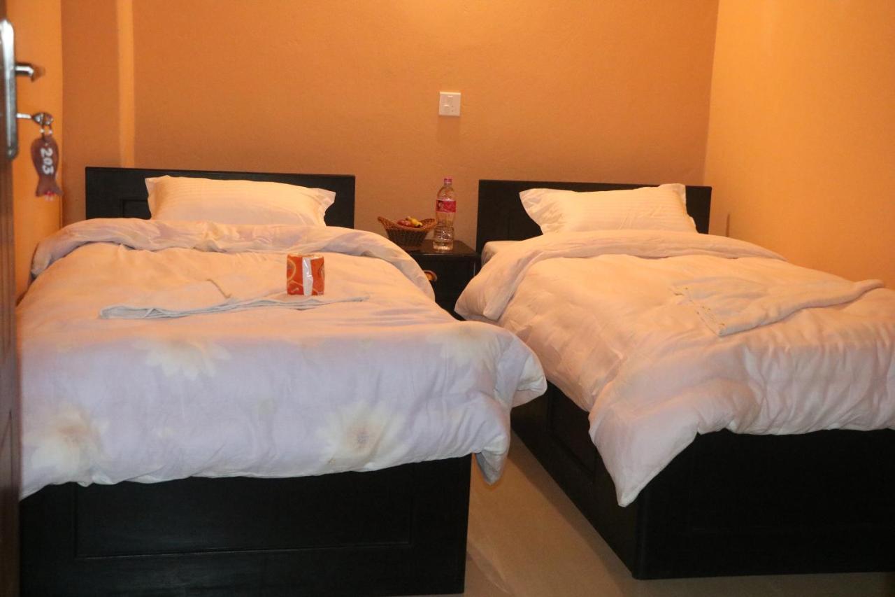 بوكْرا Hotel Eagle Zone المظهر الخارجي الصورة