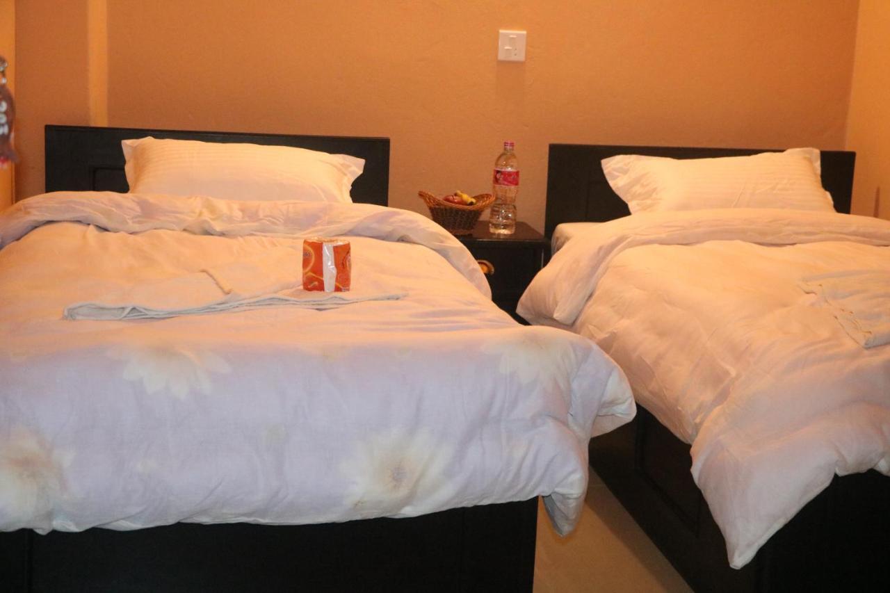 بوكْرا Hotel Eagle Zone المظهر الخارجي الصورة
