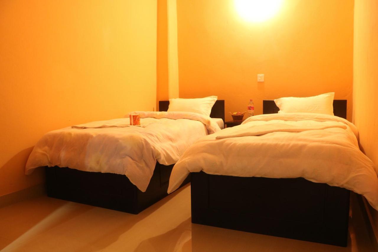 بوكْرا Hotel Eagle Zone المظهر الخارجي الصورة