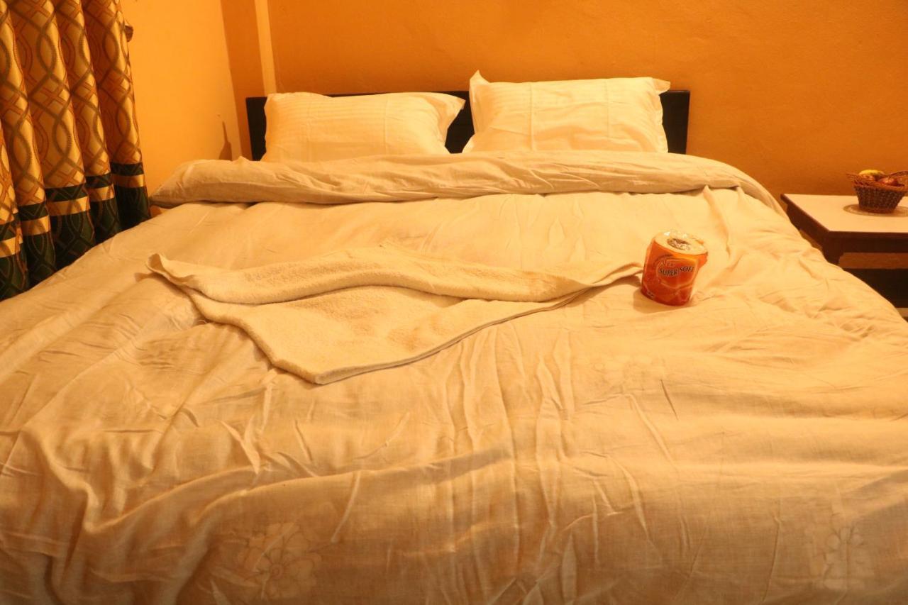 بوكْرا Hotel Eagle Zone المظهر الخارجي الصورة